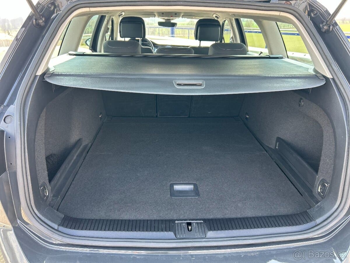 2019 Volkswagen PASSAT - 3