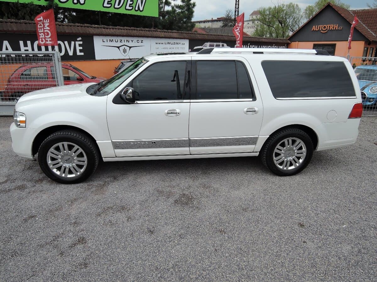 2014 Lincoln NAVIGATOR - 3