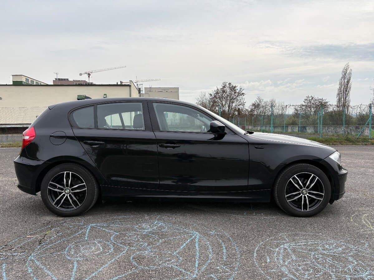 2011 BMW 1-SERIES - 3