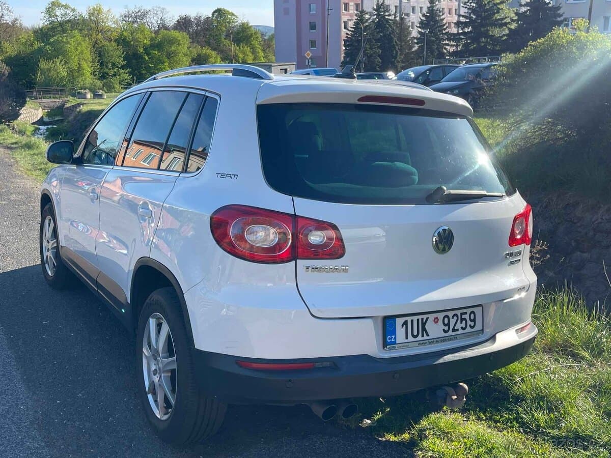 2010 Volkswagen TIGUAN - 3