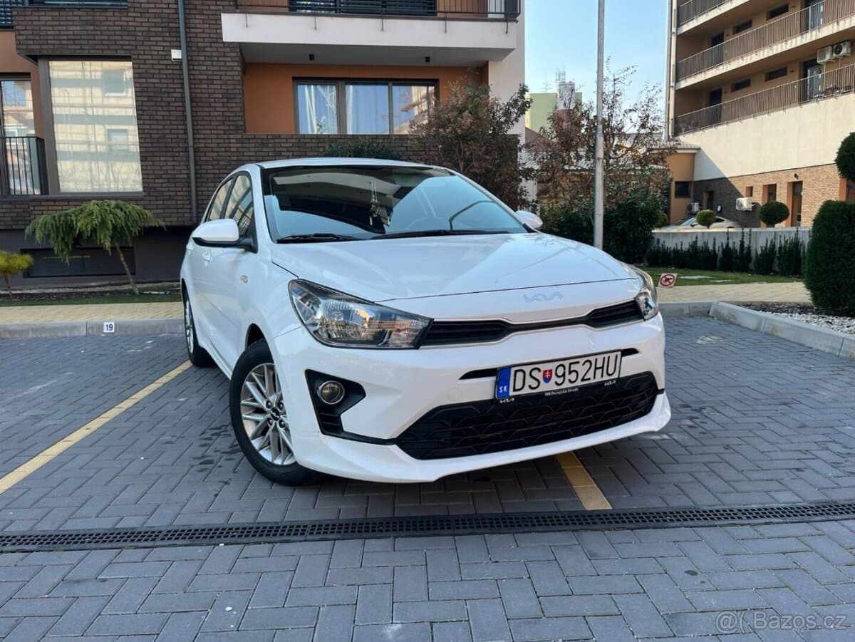 2021 Kia RIO - 3