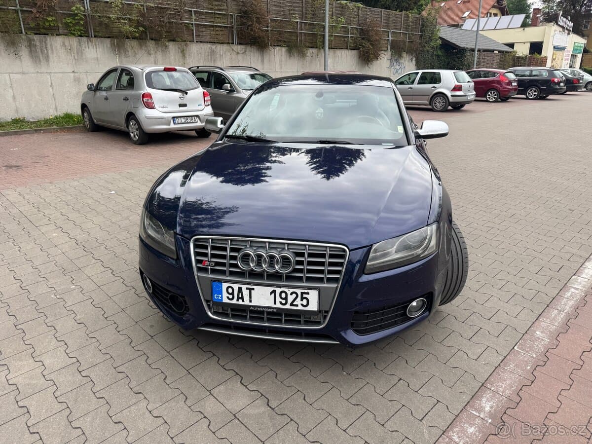 2010 Audi S5 - 3