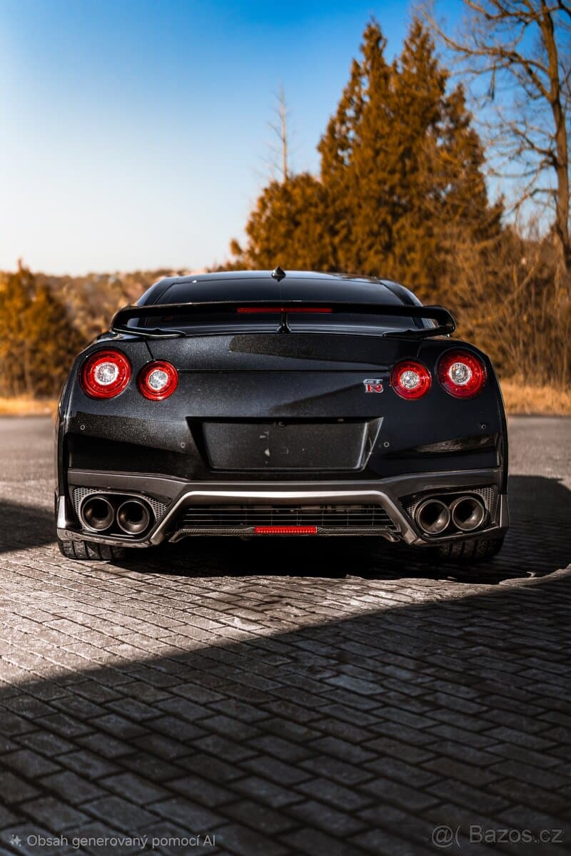 Nissan GT-R - 3