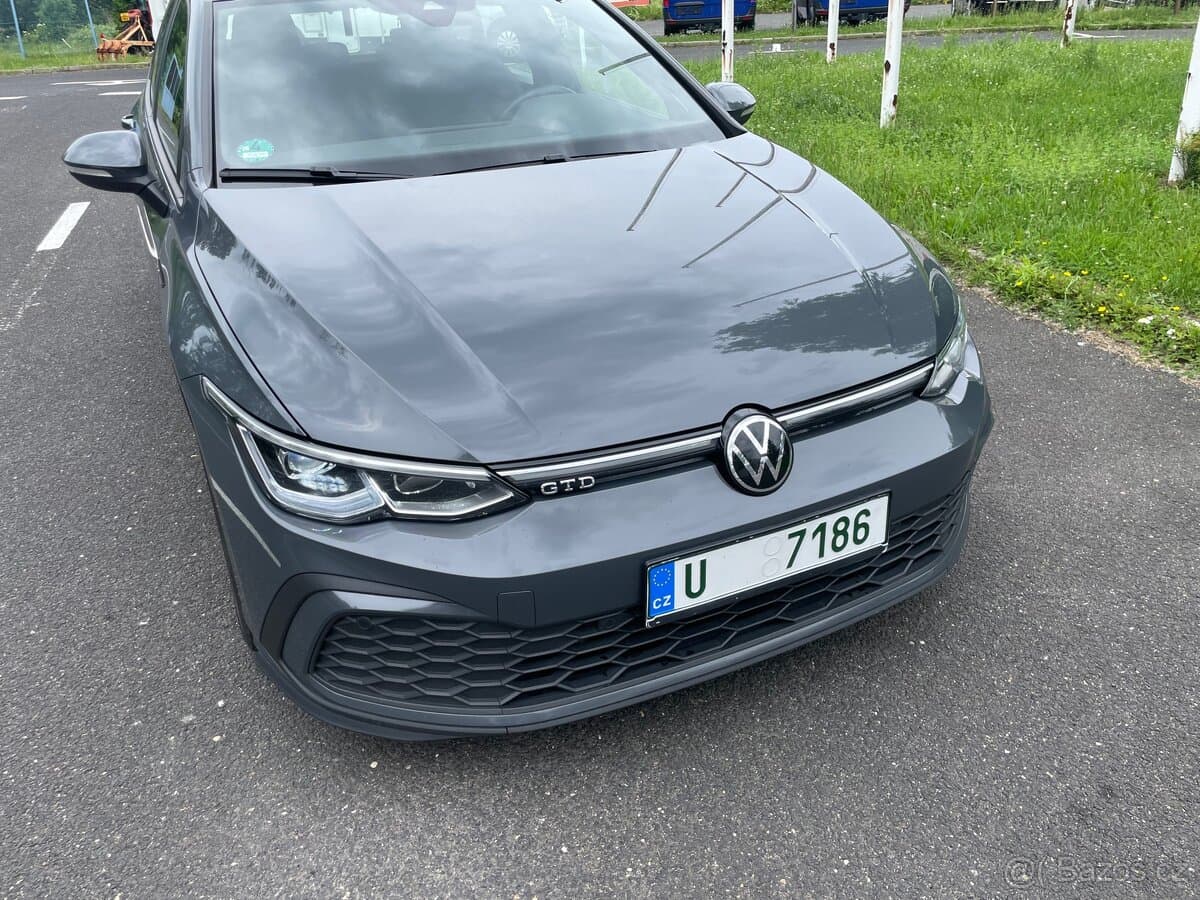 Volkswagen GOLF - 3