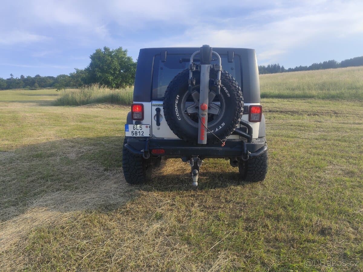 2010 Jeep WRANGLER - 3