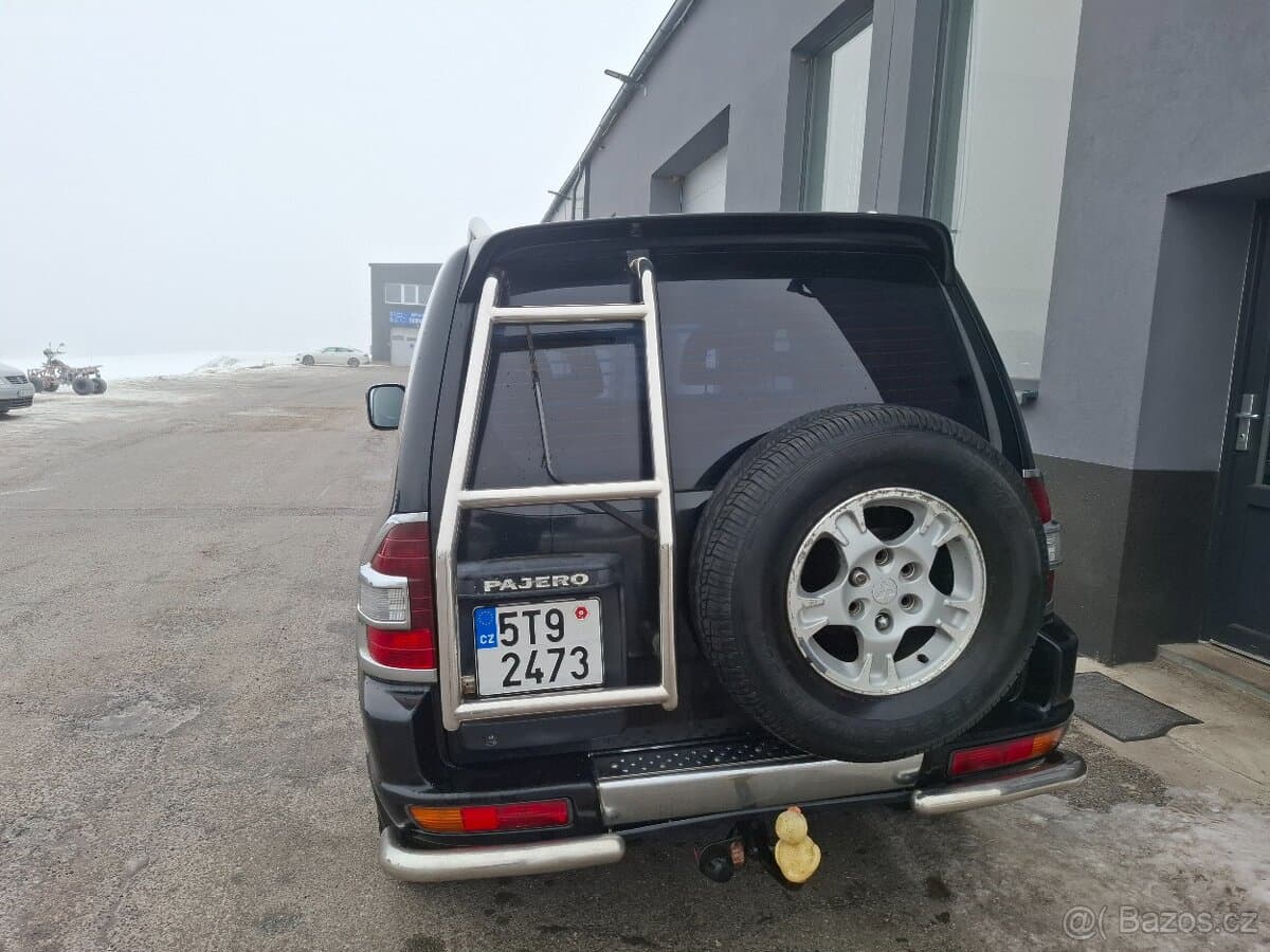 2000 Mitsubishi PAJERO - 3