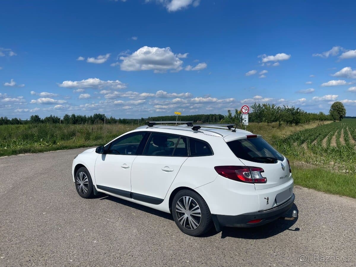 2011 Renault MEGANE - 3