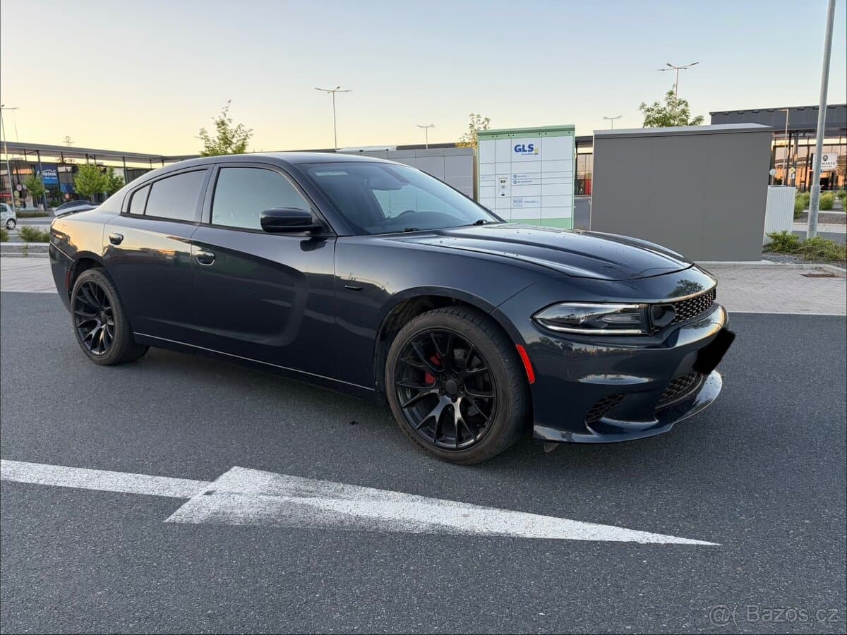 2017 Dodge CHARGER - 3