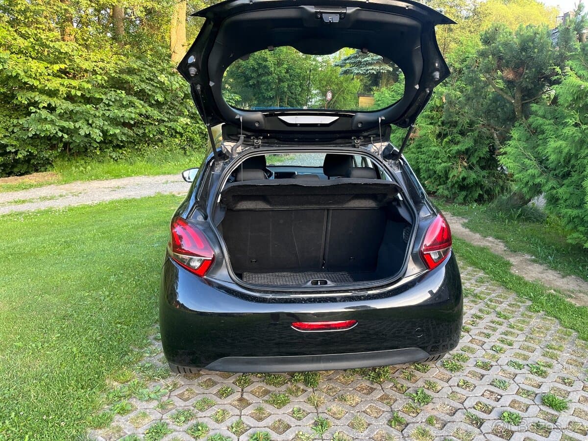 2017 Peugeot 208 - 3