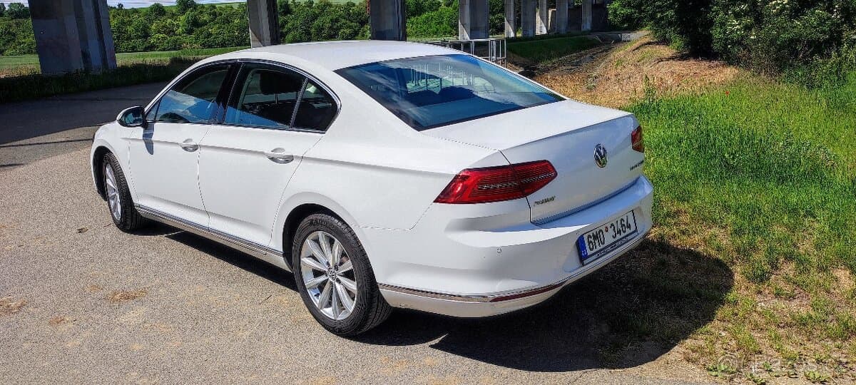 2016 Volkswagen PASSAT - 3
