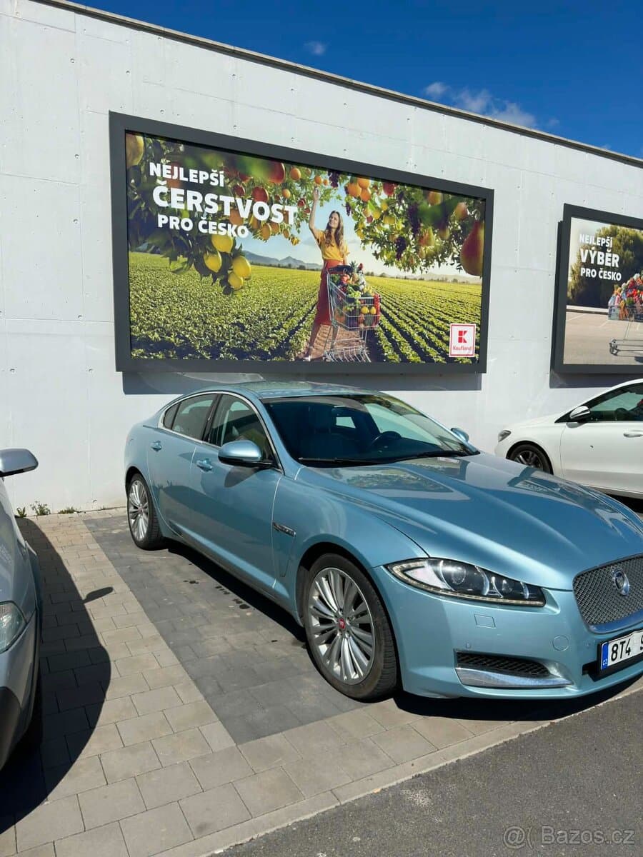2012 Jaguar XF - 3