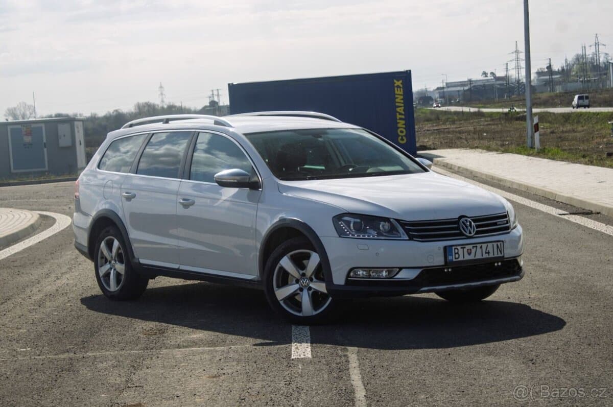 2013 Volkswagen PASSAT - 3