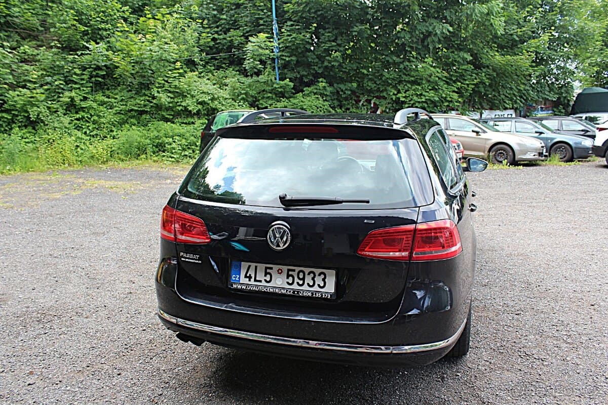 2011 Volkswagen PASSAT - 3