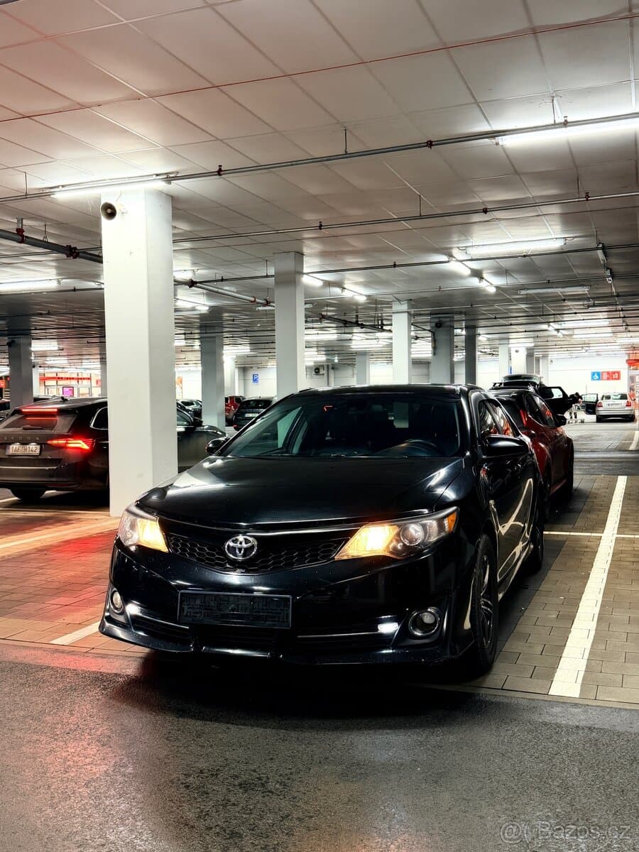 2014 Toyota CAMRY - 3