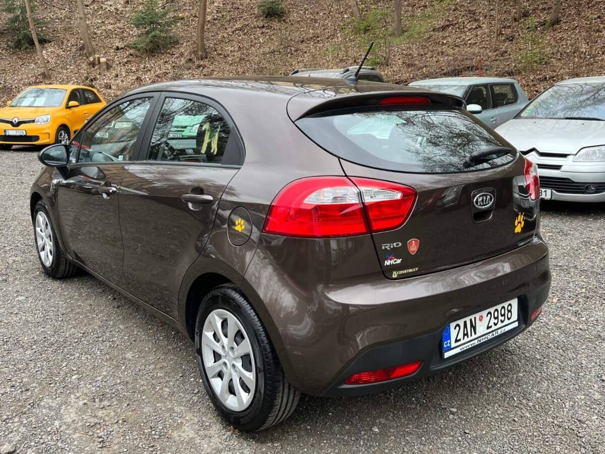 2011 Kia RIO - 3