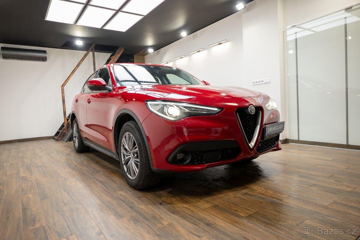 2017 Alfa Romeo STELVIO - 3