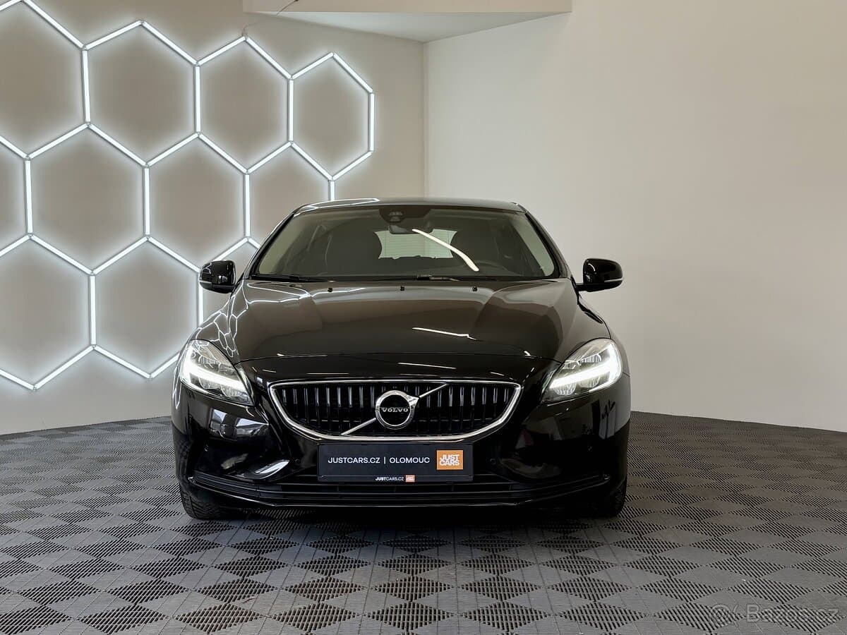 2019 Volvo V40 - 3