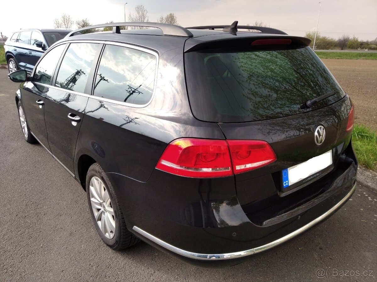 2011 Volkswagen PASSAT - 3