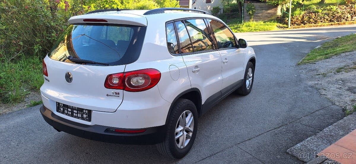 2010 Volkswagen TIGUAN - 3