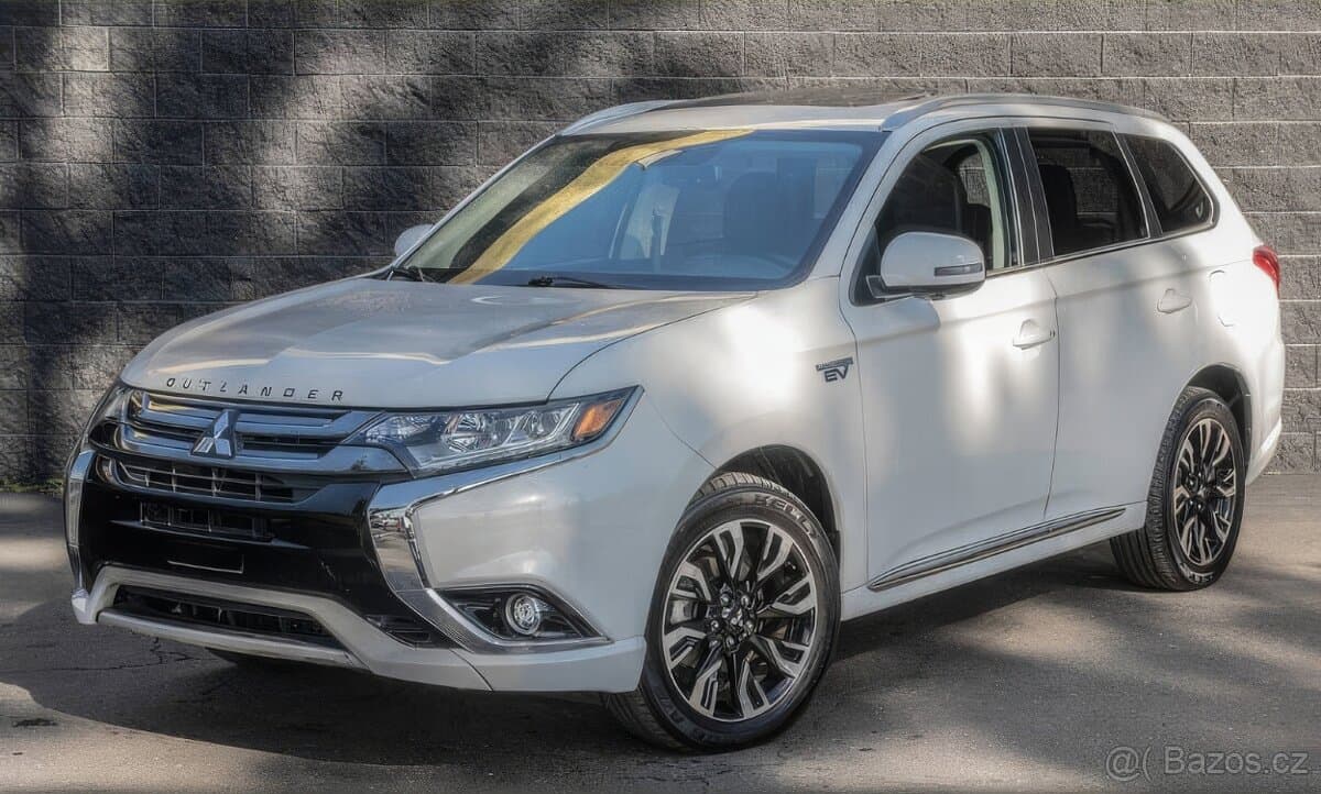 2018 Mitsubishi OUTLANDER - 3