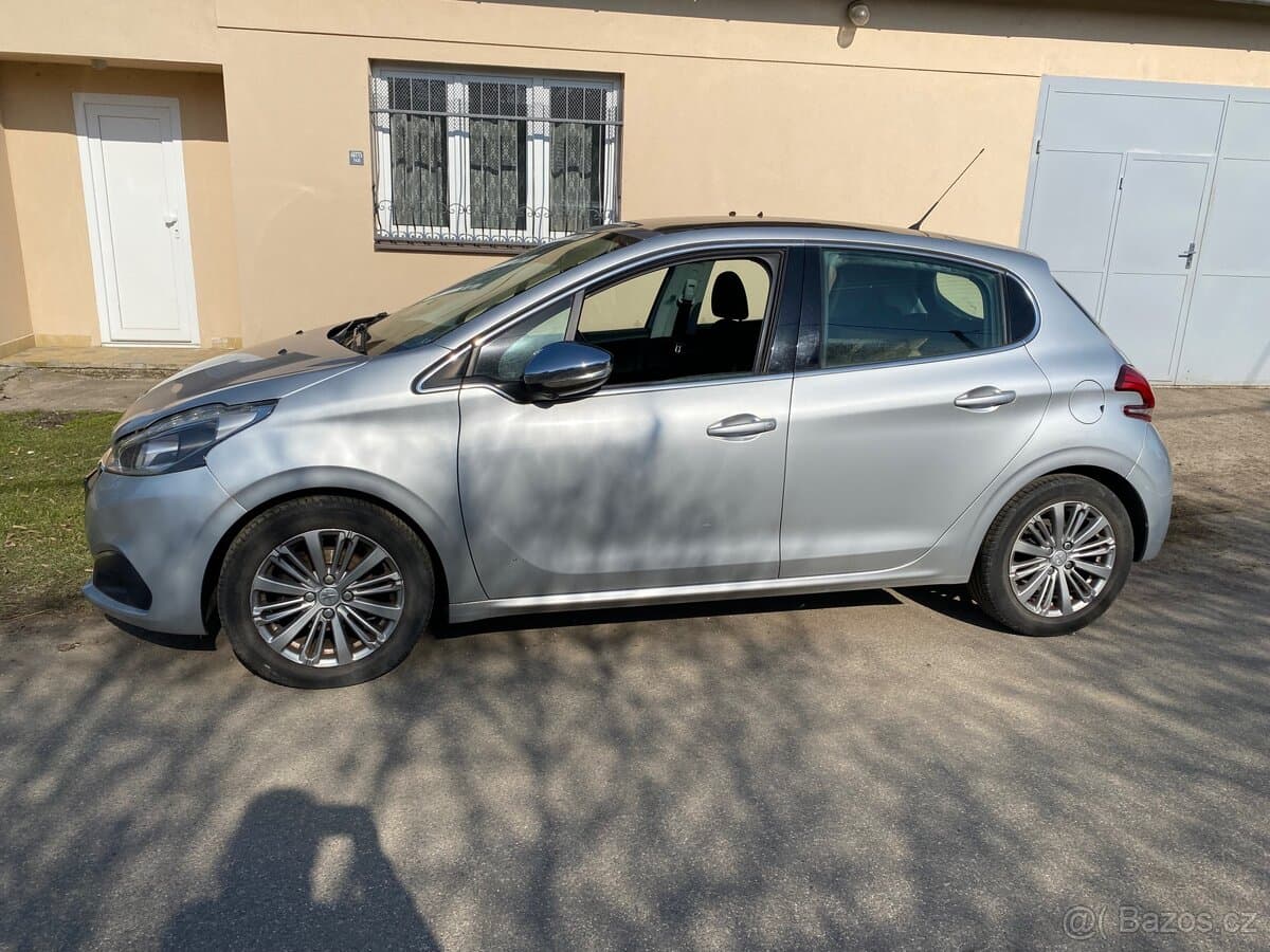 2015 Peugeot 208 - 3