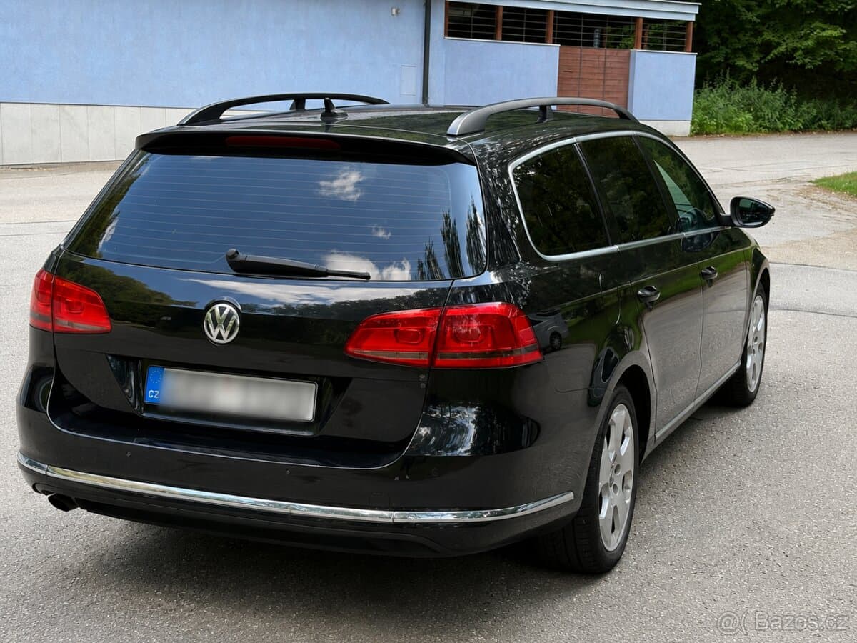 2012 Volkswagen PASSAT - 3