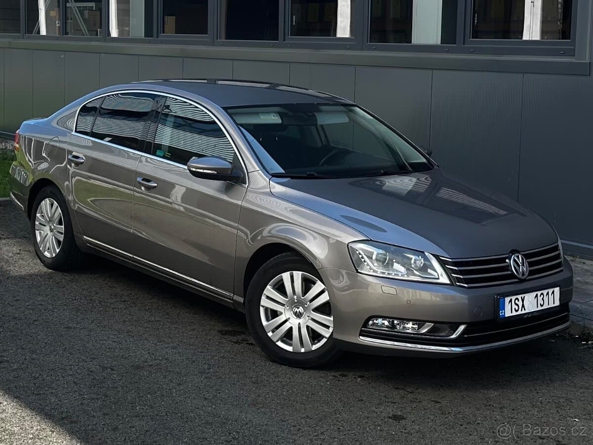 2011 Volkswagen PASSAT - 3