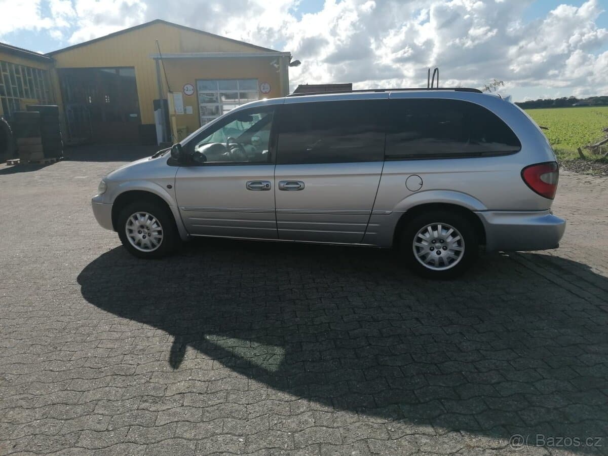2008 Chrysler VOYAGER - 3