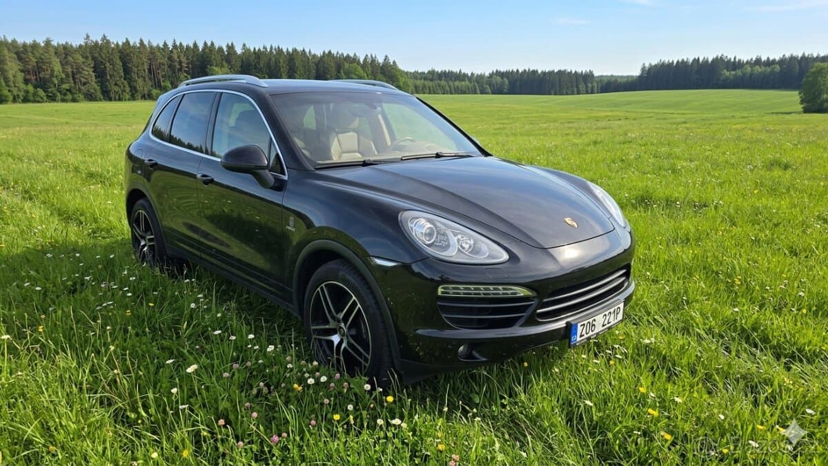 2012 Porsche CAYENNE - 3