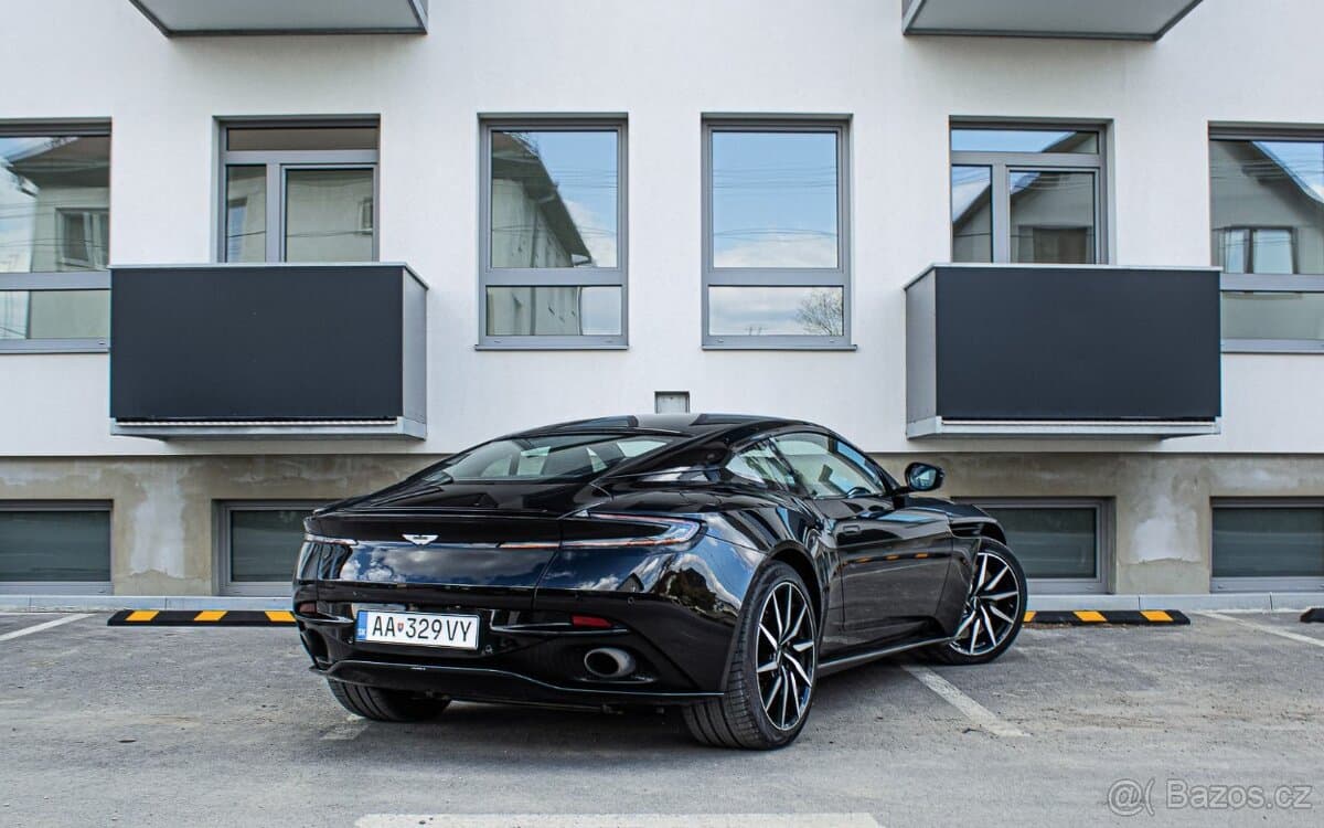 2017 Aston Martin DB11 - 3