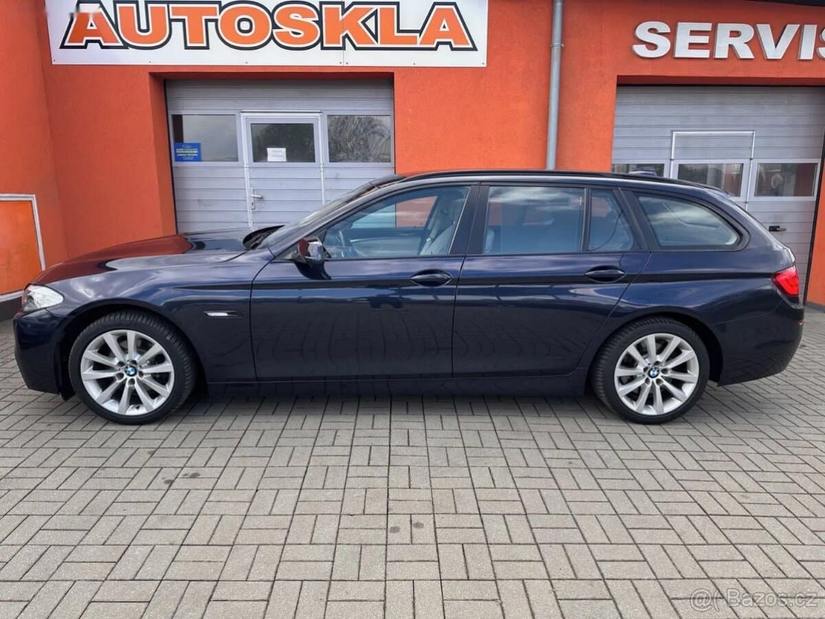 2011 BMW 5-SERIES - 3