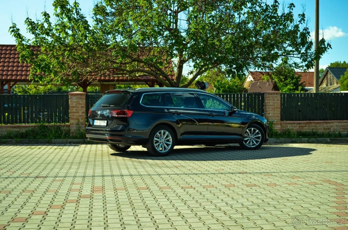 2023 Volkswagen PASSAT - 3