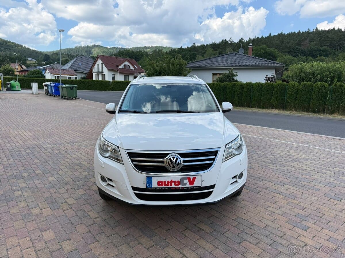 2011 Volkswagen TIGUAN - 3