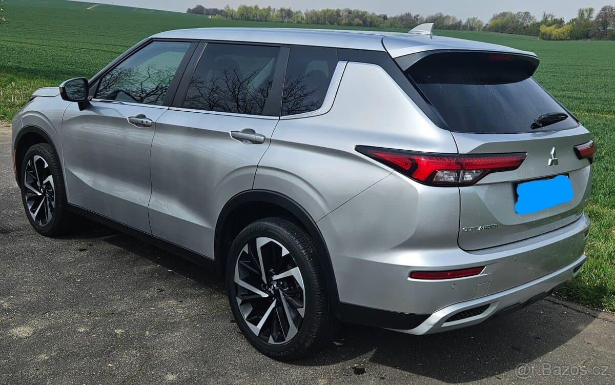 2021 Mitsubishi OUTLANDER - 3