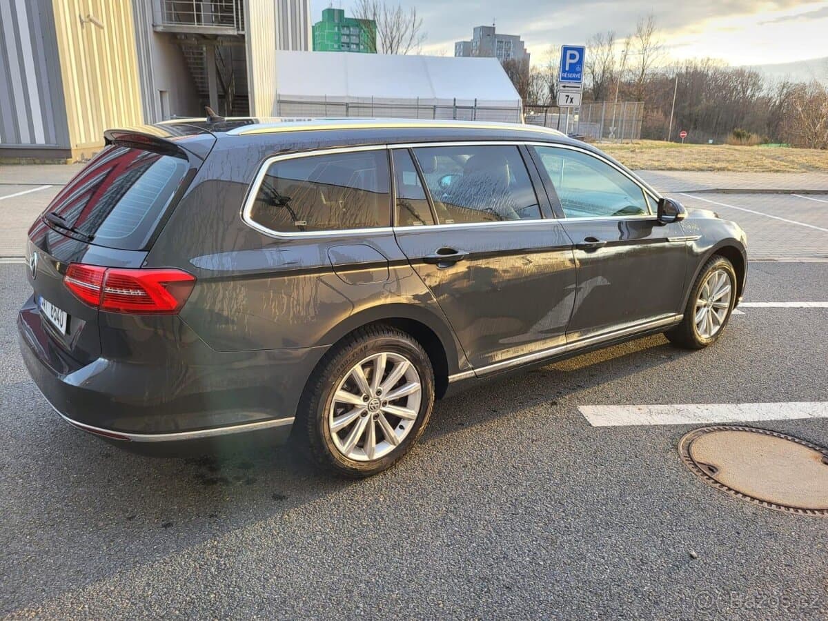 2016 Volkswagen PASSAT - 3