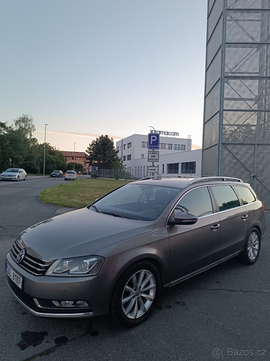 Volkswagen PASSAT - 3