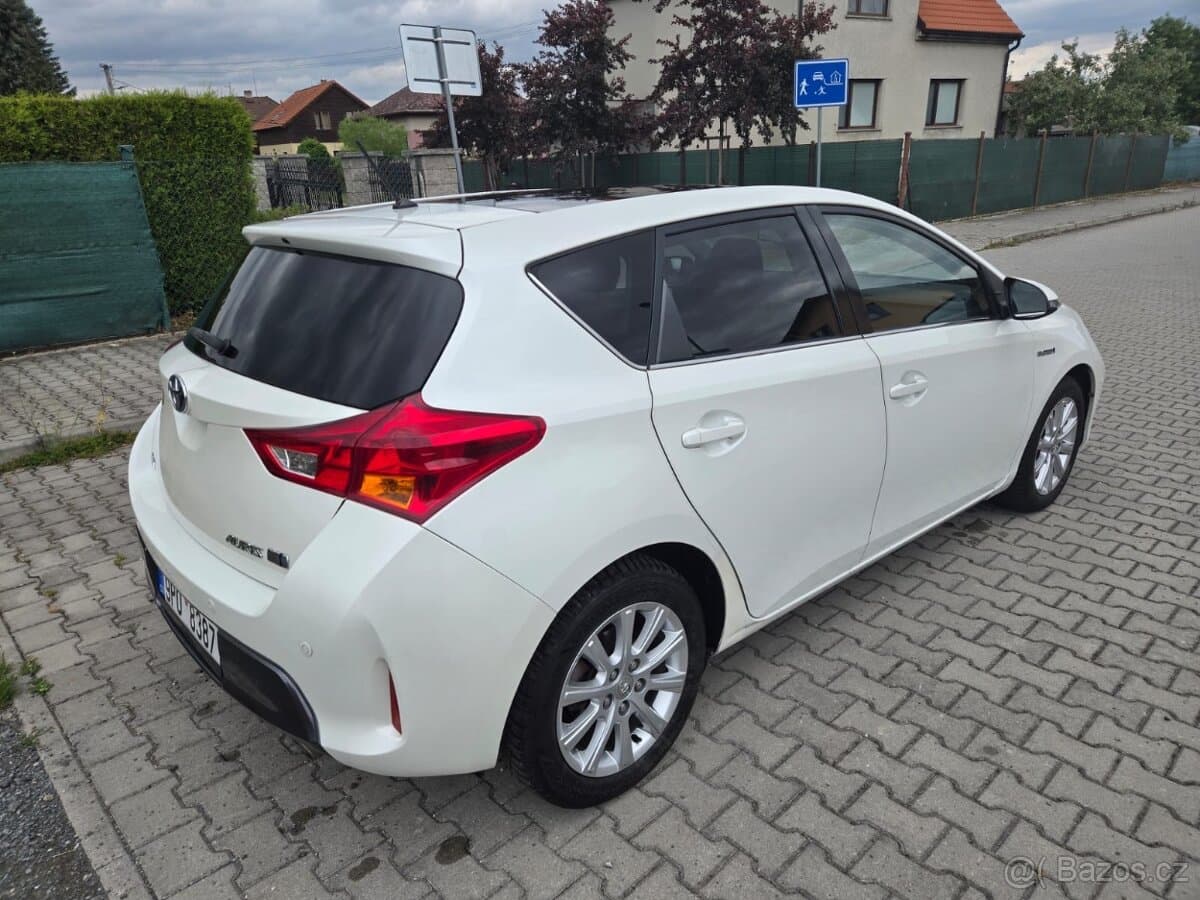 2013 Toyota AURIS - 3