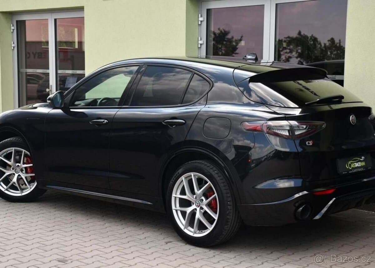 2023 Alfa Romeo STELVIO - 3