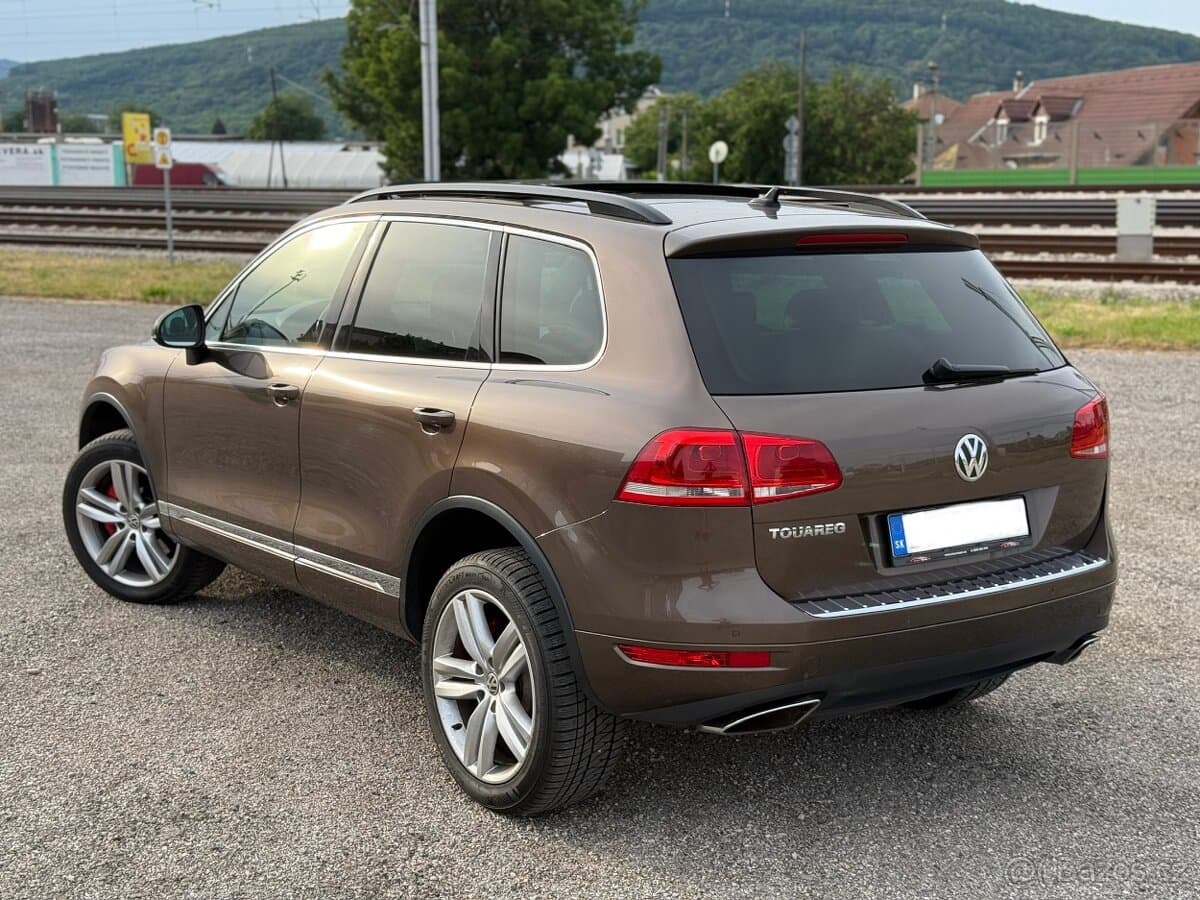 2011 Volkswagen TOUAREG - 3
