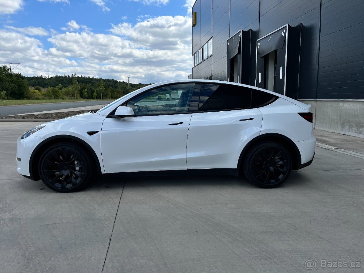 2022 Tesla MODEL Y - 3