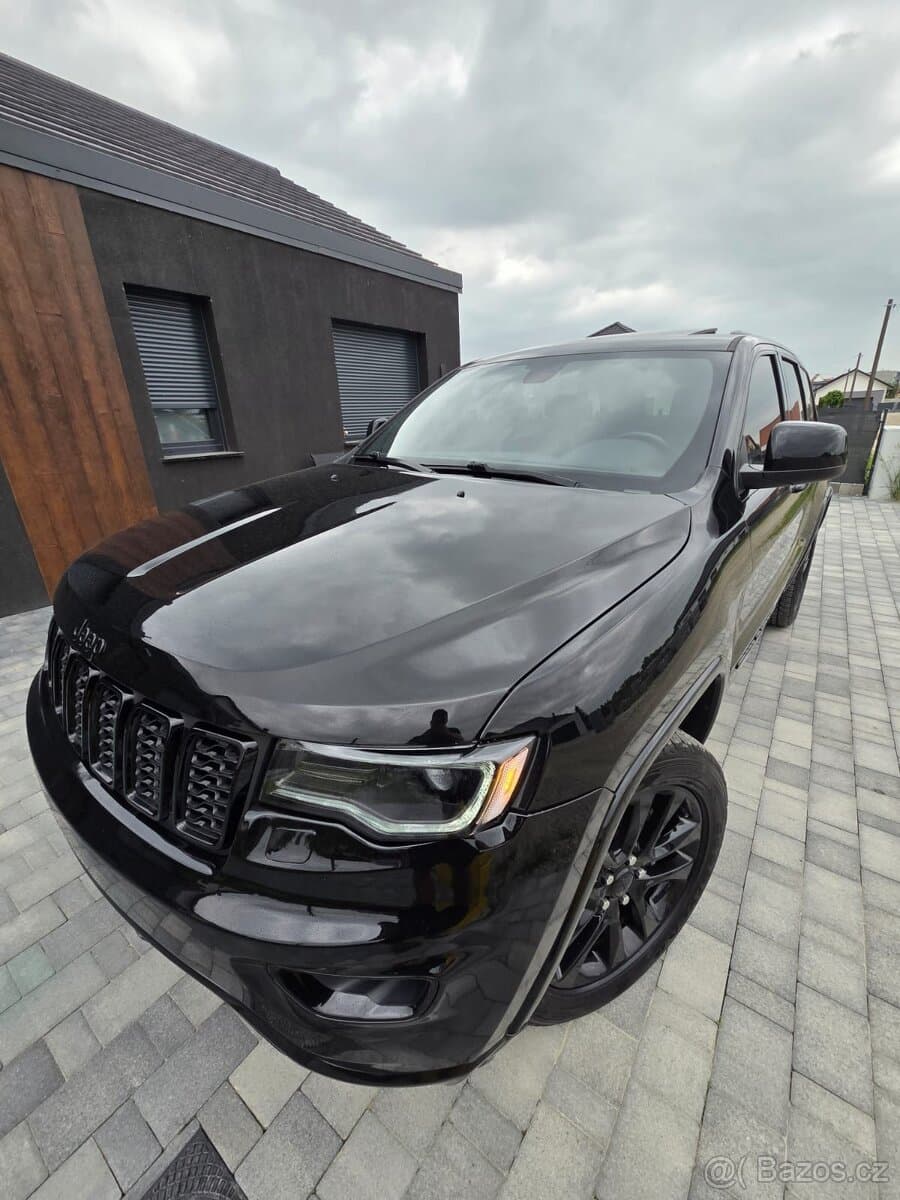 2020 Jeep CHEROKEE - 3