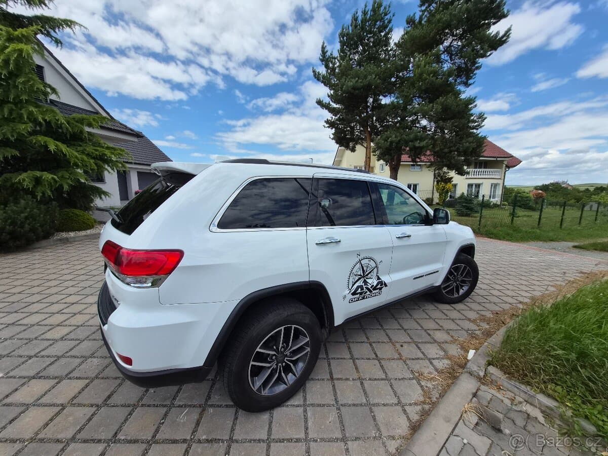2019 Jeep CHEROKEE - 3