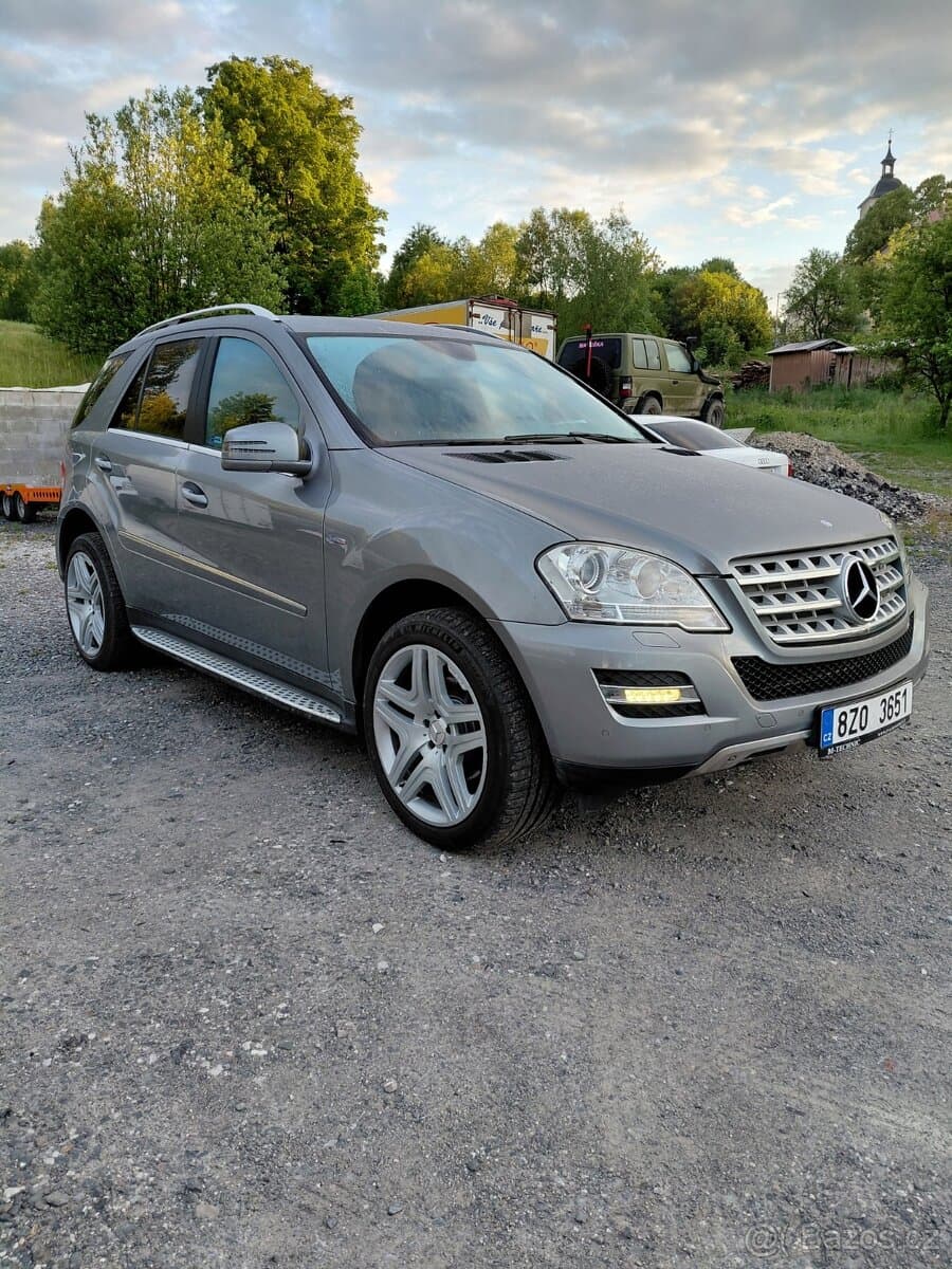 2011 Mercedes-Benz M-CLASS - 3