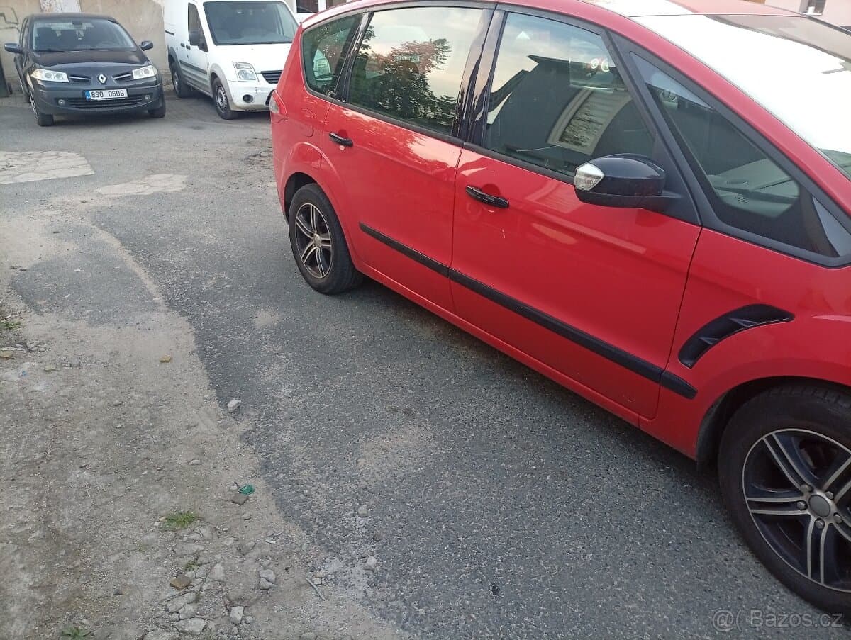 2013 Ford S-MAX - 3