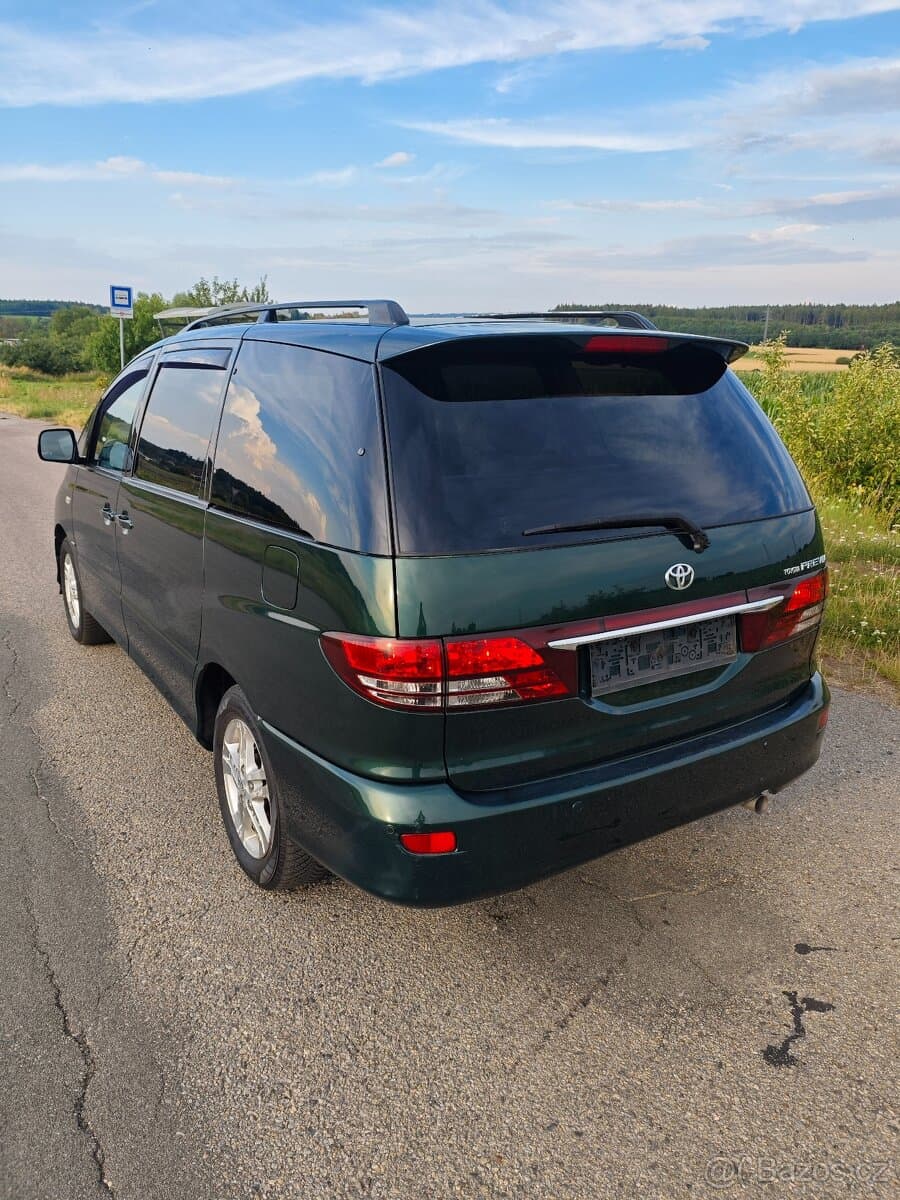 2004 Toyota PREVIA - 3