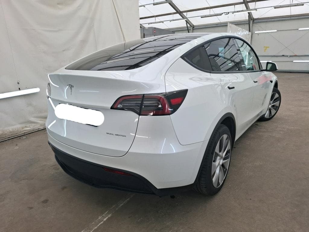 2023 Tesla MODEL Y - 3