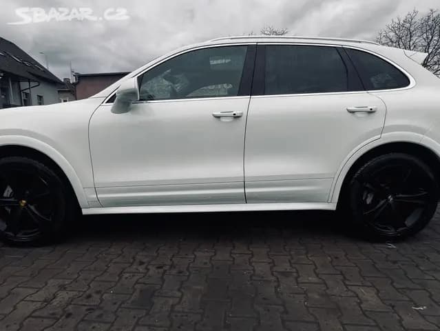 2013 Porsche CAYENNE - 3