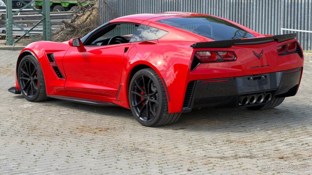 2017 Chevrolet CORVETTE - 3