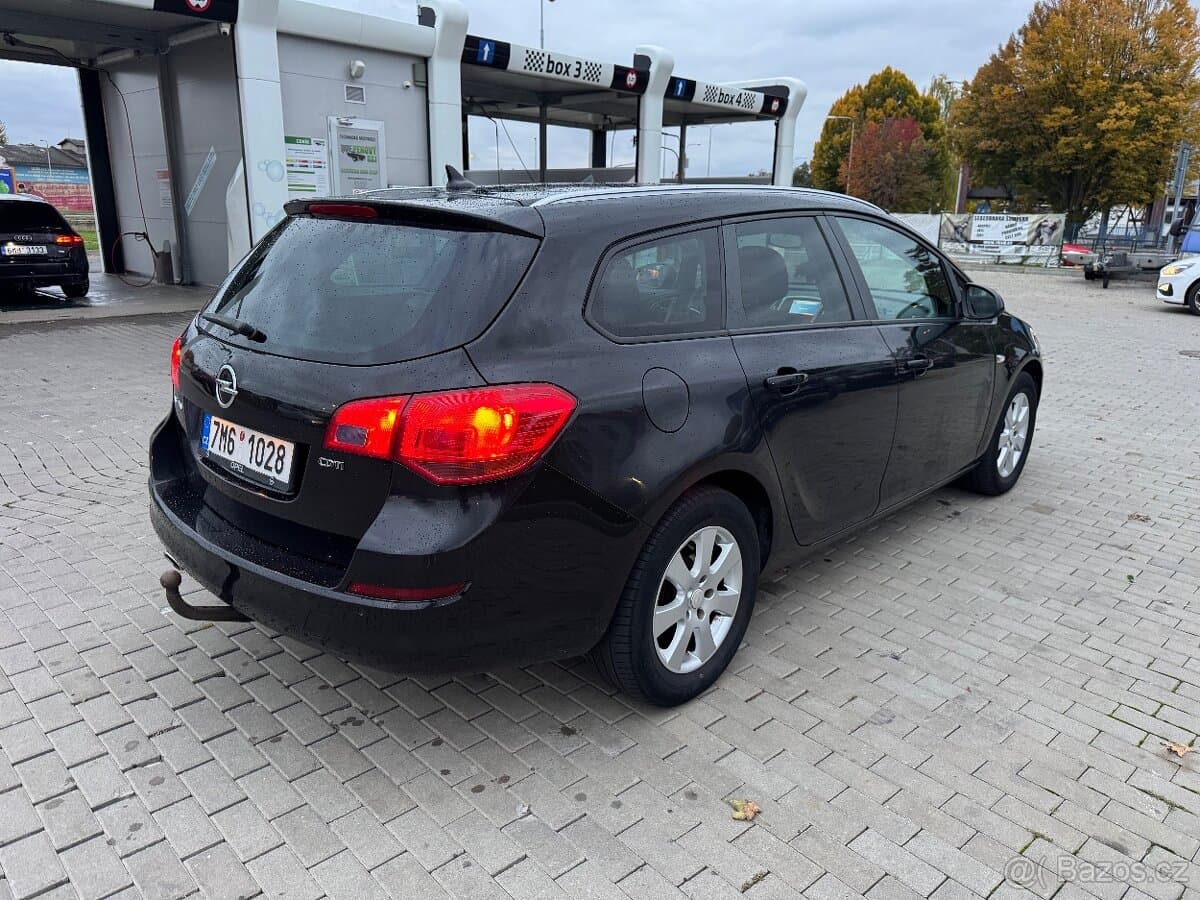 2011 Opel ASTRA - 3