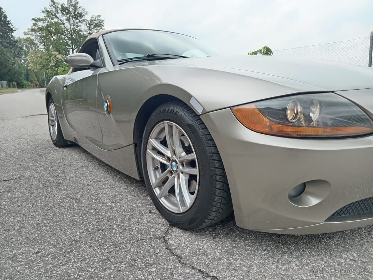 2005 BMW Z4 - 3